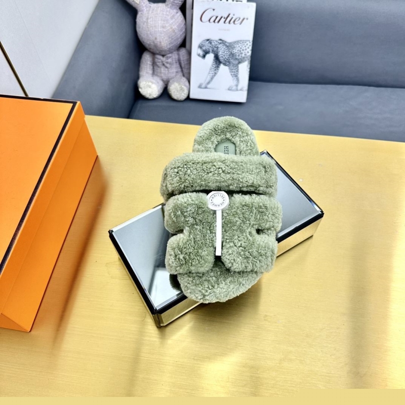 H**mes slippers